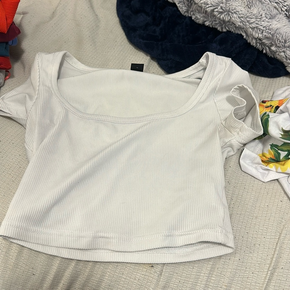 white t shirt